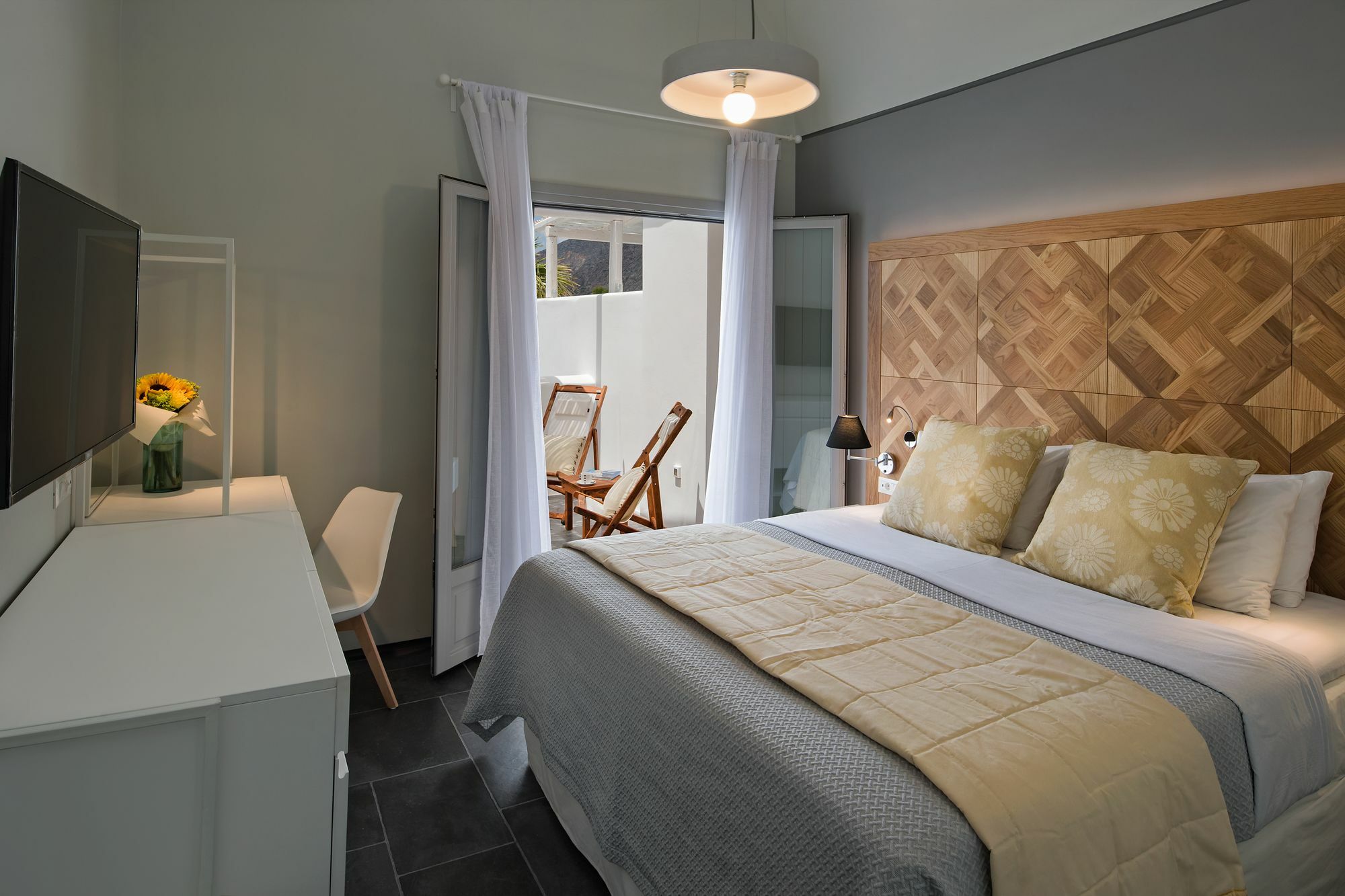 Meltemi Excelsior Suites 페리사 외부 사진